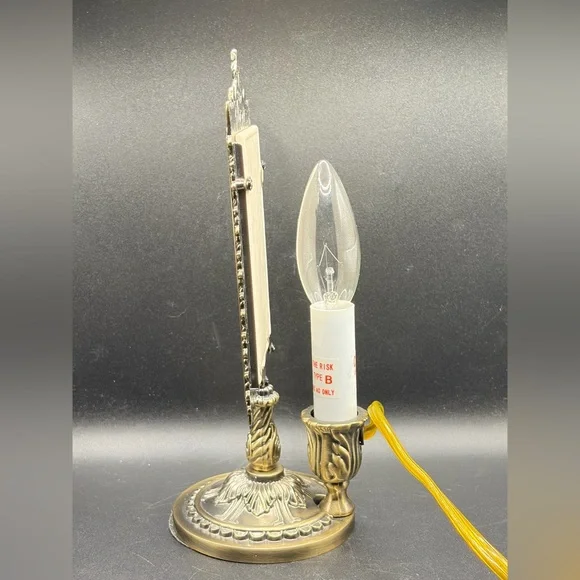 Vintage L’Innocence Madonna & Child Porcelain Lithophane Table Lamp, Mary & Lamb - Picture 12 of 17